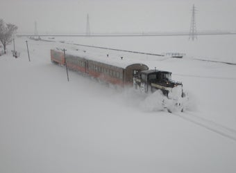 白神山地ツアーで能代山本地区の活性化すっぺ-津軽鉄道ストーブ列車3