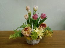 Floral　Planning　HR2miko　～flower＆balloon school～　-チューリップのバスケットアレンジ