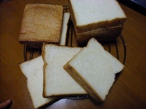 Sweet and bread make me happy.-スライス