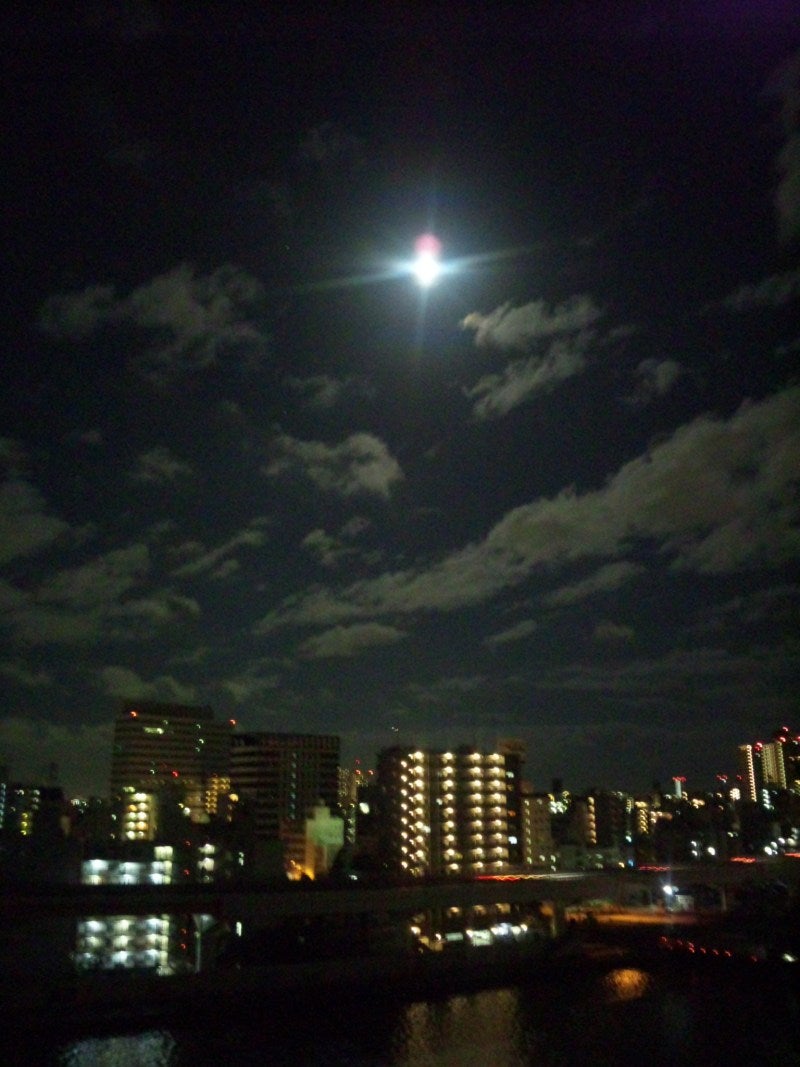 スーパームーンの記事画像