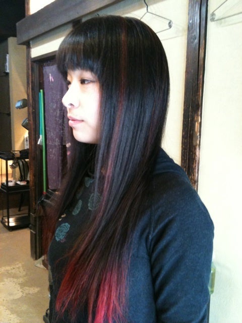 黒髪と赤い毛先 大阪北区中崎町のほっこり美容院 髪匠庵のブログ