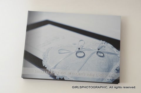 キモチをカタチに・女性ブライダルフォトグラファーのスタッフ日記.・結婚式の写真アルバム作ってます！