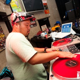 "HotStuff"This is Big Dance Party!!