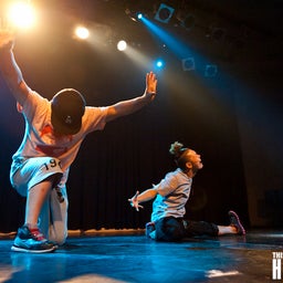 "HotStuff"This is Big Dance Party!!