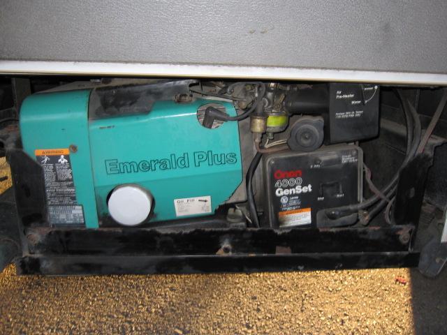 キャンパーに発電機 キャンピングカー専門店ランドマークアメリカのブログ