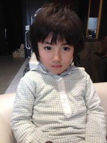 可愛い男の子 キッズカット 奈良県 橿原市 天然１００ ヘナの美容室ジュエル