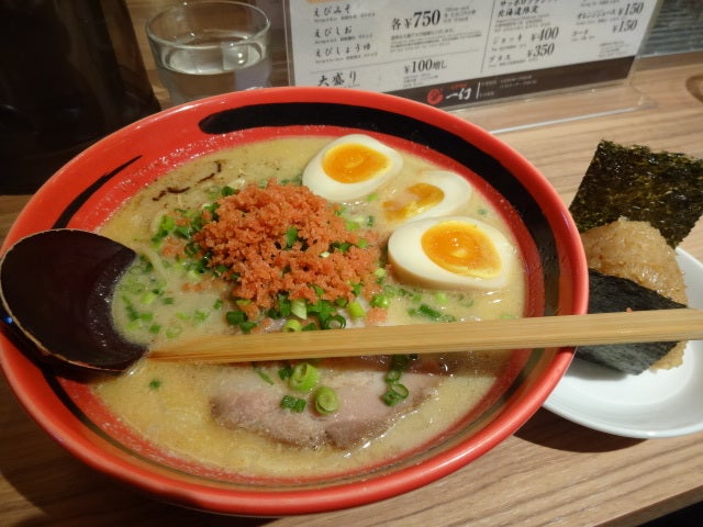 やっとのえびラーメンの記事より