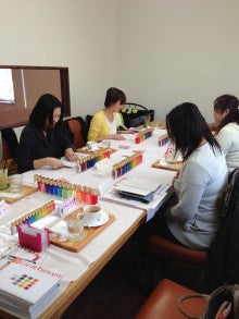 【札幌】カラーセラピーでインナー女子力アップを目指す！！大人女子のためのカラーサロン「color salon Nada」