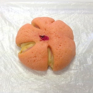 桜香るメロンパン（FORESTY cafe）の画像