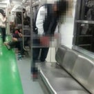 【韓国】地下鉄小便男。大便女も…。韓国には羞恥心とか常識とかないです。の記事より