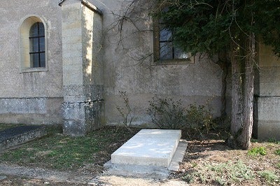 $フランスの田舎暮らし-墓１