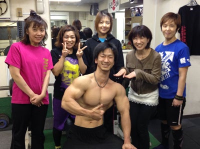 66kg級ベンチプレス日本記録保持者 鈴木佑輔選手がノーリミッツに来ました ノーリミッツオフィシャルブログ