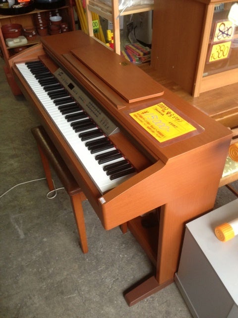 中古電子ピアノ ヤマハ クラビノーバ CLP-120 椅子付き 格安15000円‼ | 青森市のリサイクルショップボンバーのブログ