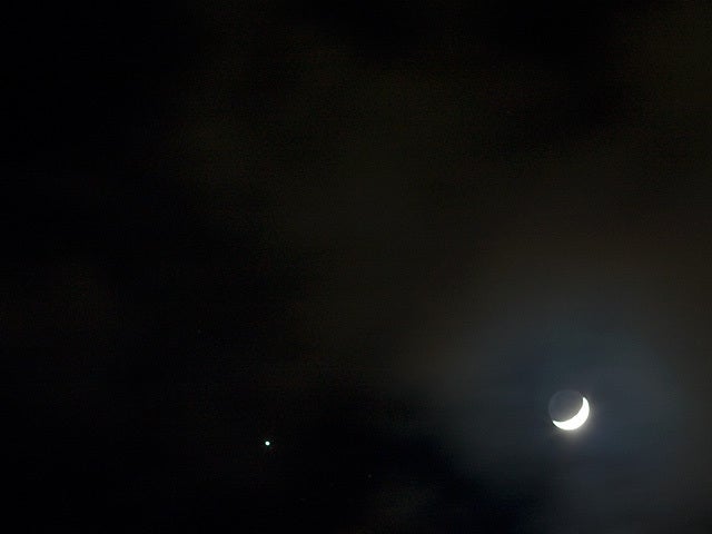 d.ear (디어) / Good Nightの記事より
