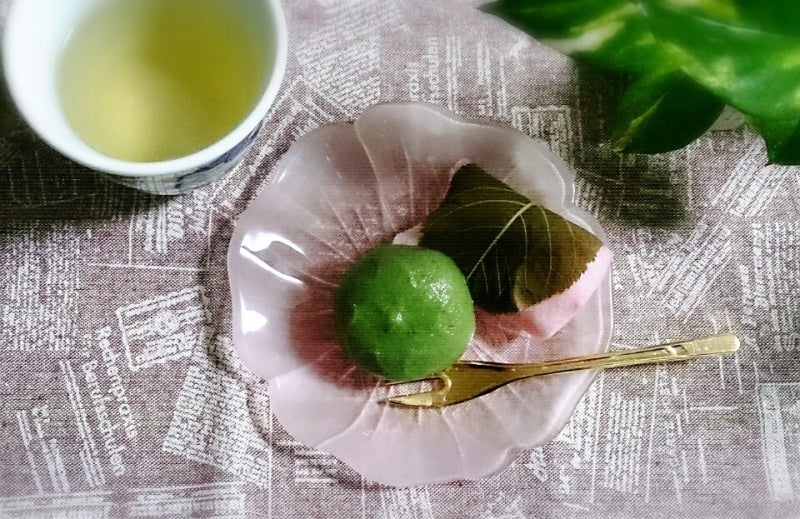 和菓子と野草茶 。の記事画像