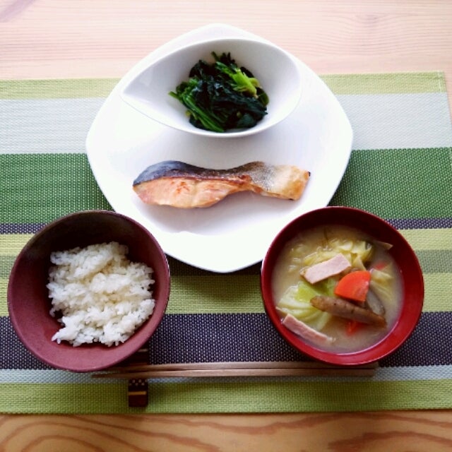 塩鮭とほうれん草のお浸しで普通の和食朝ごはん 兼業主婦の毎日朝ごはん