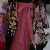 黒地 風待草＋ピンク小桜の袴をレンタルしていただいたお客様の画像