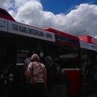 日本・スイス国交樹立150周年記念のバスの記事より
