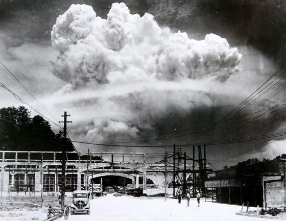原爆投下から15分後に香焼島から撮影されたキノコ雲