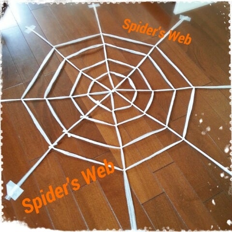 ハロウィンの飾り作り 蜘蛛の巣 トリプルキッズのピースな毎日