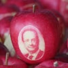 フランス大統領に絵入りリンゴ発送の件の画像