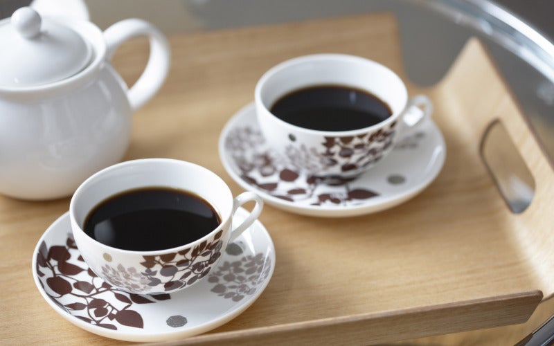 「マヨネーズの瓶と2杯のコーヒー」の記事画像
