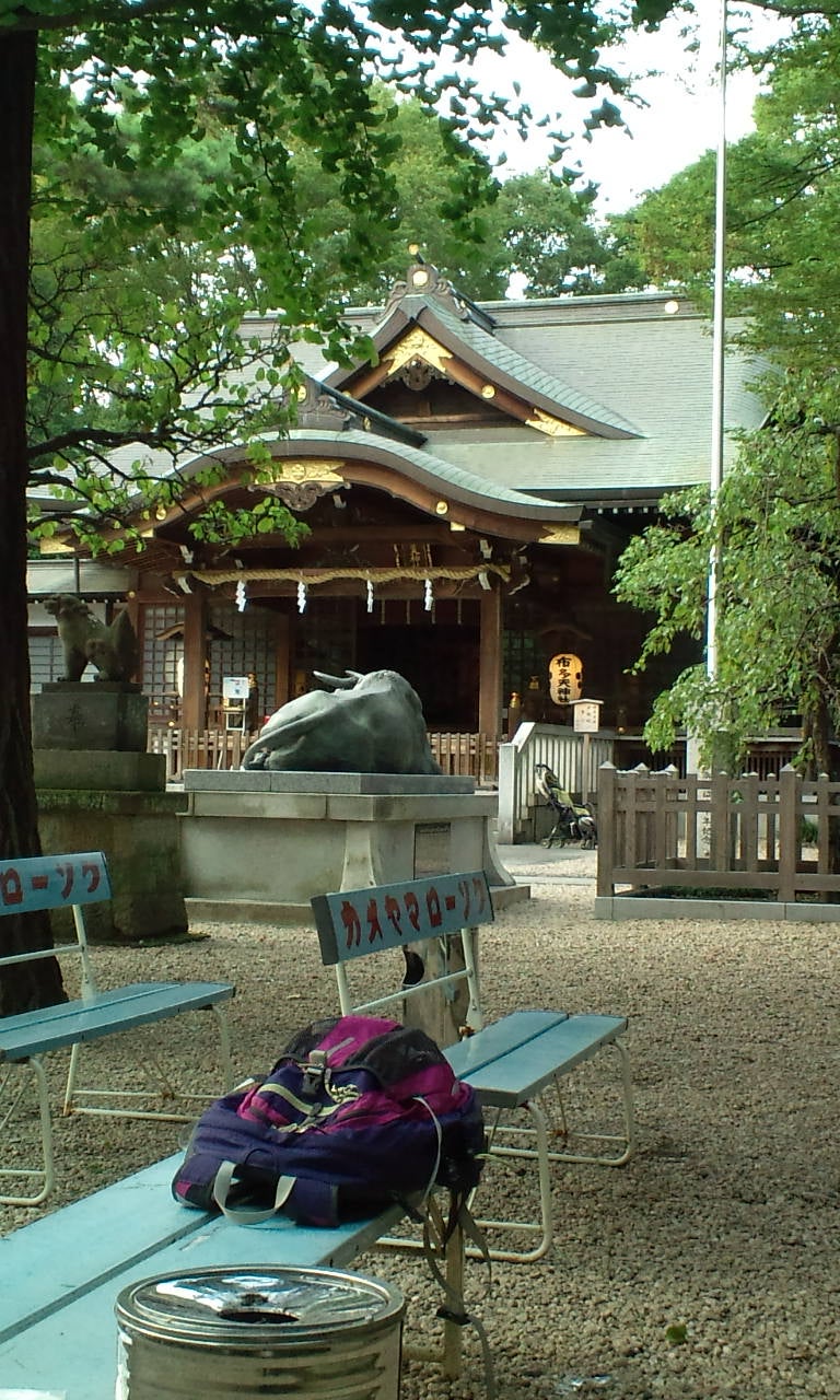 ８．布田神社の境内