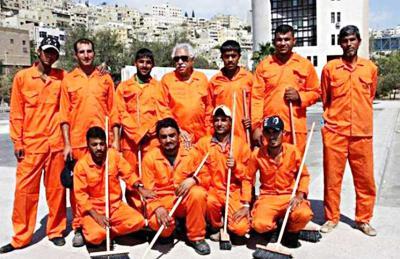 色の連想作用 ヨルダン清掃員の制服変更 オレンジ色から変更へ Nuc認定 企業制服コンサルタントがオススメするワンランク上のユニフォーム