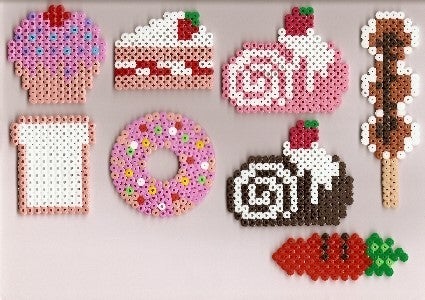 アイロンビーズのあま い お菓子はいかが うさみのまいにち