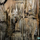 スロヴェニア写真（ヨーロッパ最大の壮大な鍾乳洞ポストイナ鍾乳洞）の記事より