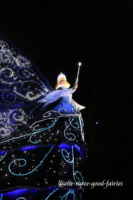 ブルーフェアリー Tdlエレクトリカルパレード ドリームライツ はじまりは三人の妖精 Disney Figurines And More