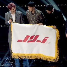 画像 JYJ授賞式[ユチョンPics]&amp;[TVCast]フル映像&amp;笑うユチョンFancamほか の記事より 18つ目