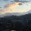穴が空いた雲の中から溢れる光、おはようございます！の画像