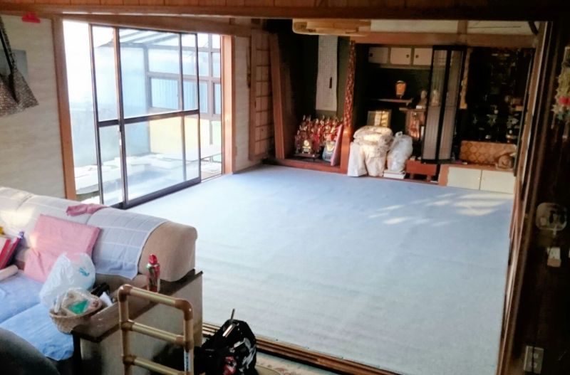 畳の上にカーペットを固定するのには「鋲（びょう）」が便利です♪ | ひらた家具店のブログ