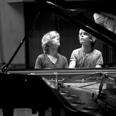 ユッセン兄弟 ピアノ・デュオ リサイタルのサムネイル画像