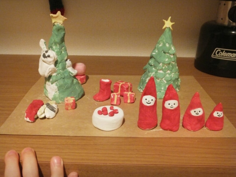 紙粘土で クリスマスの小物作り ぷくぷくこそだて たまにハンドメイド