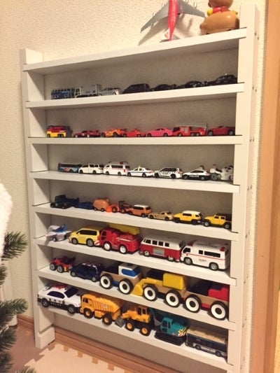 おもちゃの収納 ： トミカ＆ミニカー収納棚を作りました！ | ゆか 