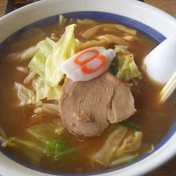 ８番らーめん４