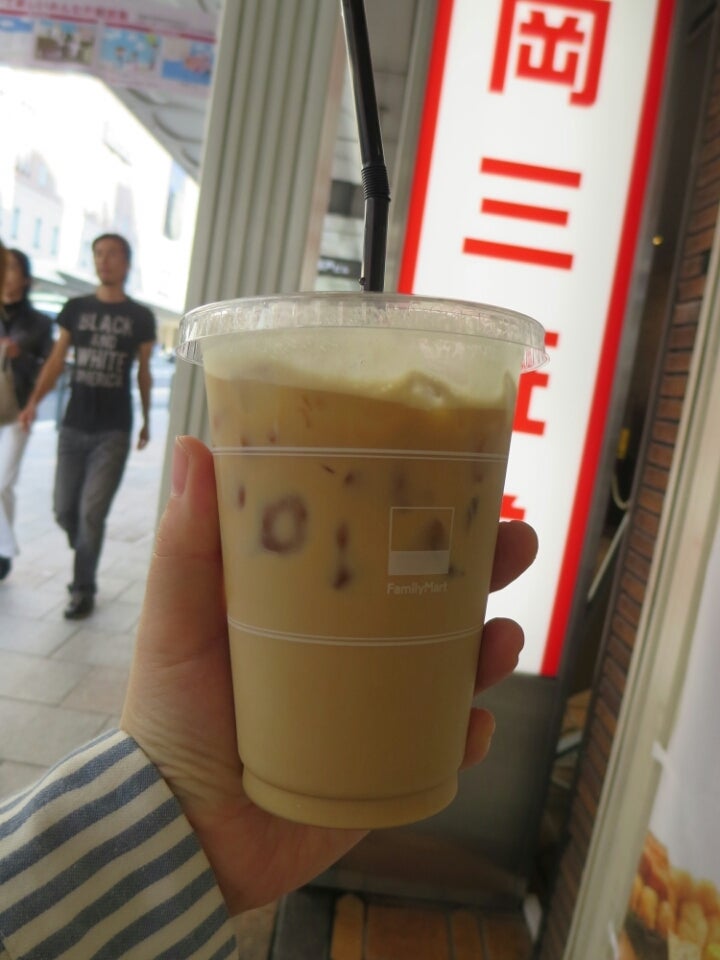 ファミマカフェでカフェラテを飲んでみた！の記事画像