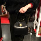 GIVENCHY "leather hand bag"の記事より