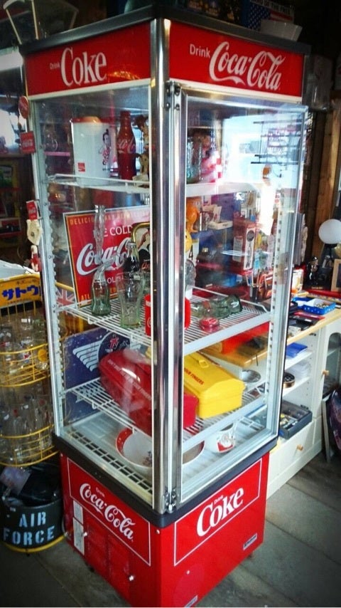 コカコーラの冷蔵庫 おじいさんの置物 アメリカン雑貨 イエローハウス
