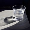 生き方を変えるコップ１杯の水の画像
