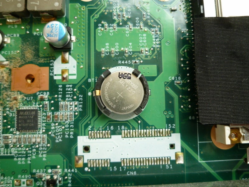 PuppyLinux　NEC一体型パソコンのCMOSバッテリ「ML1220」を交換してみました。の記事より