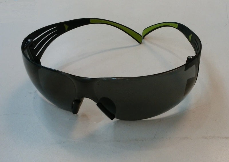 3M セキュアフィット保護メガネ | 加賀谷電気商会の電材ブログ