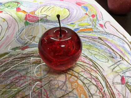 感覚論です。　リンゴを描くワークに参加しました。の記事より