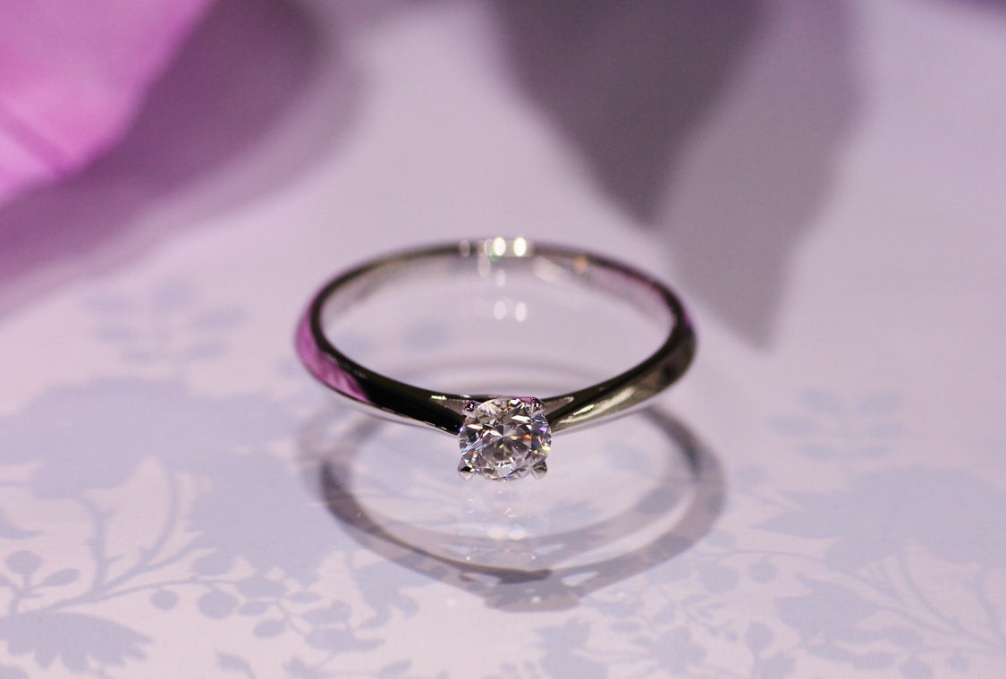 大人花嫁♪シンプルだけど可愛らしい結婚指輪　婚約指輪　雅横浜元町店の記事より