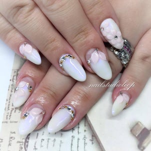 エンボスフラワーネイル♡の画像