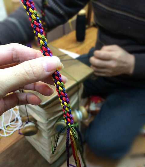 作り方 組紐 組紐の編み方5選！初心者でも簡単に手編みができる！