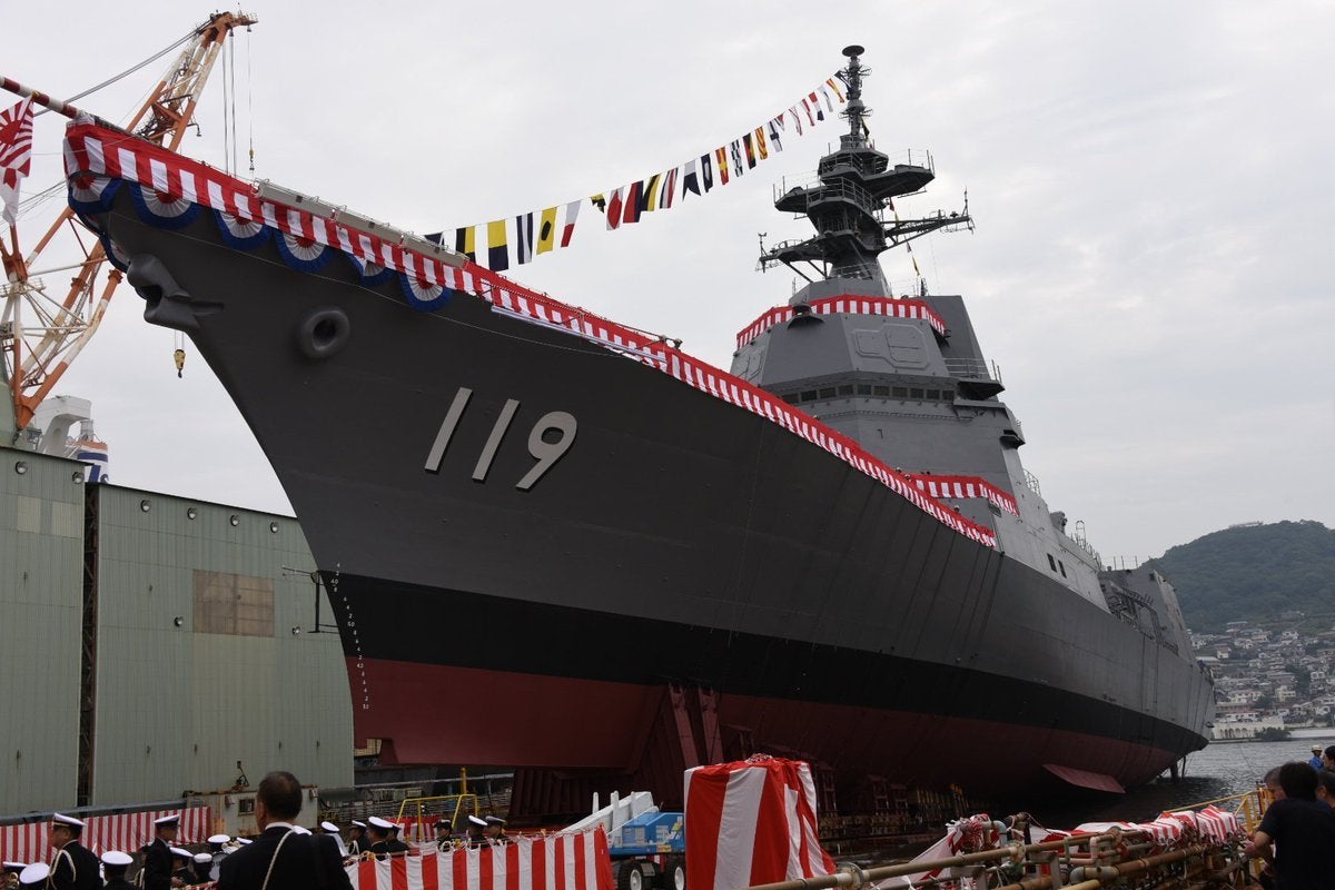 海自の新護衛艦「あさひ」進水　三菱重工・長崎造船所