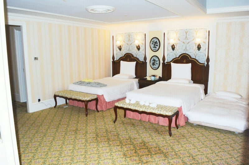 ファミリールームのお部屋の広さはスゴい ディズニーランドホテルの中で2番目の広さ ミッキーと一緒に東京ディズニーリゾート
